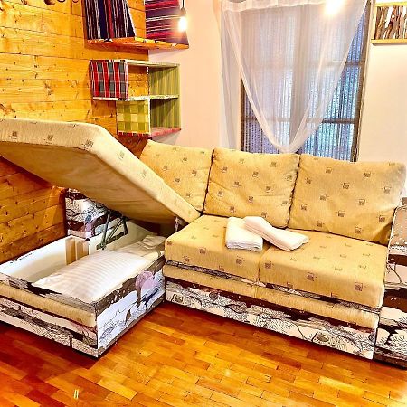 Apartament Rustic In Centrul Istoric Apartman Brassó Kültér fotó
