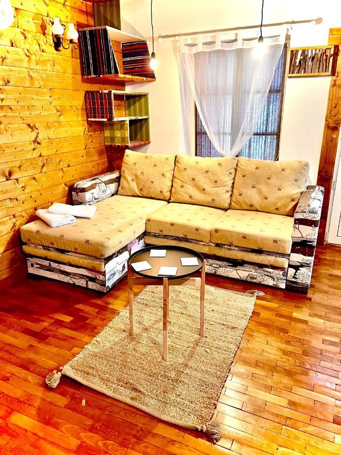 Apartament Rustic In Centrul Istoric Apartman Brassó Kültér fotó