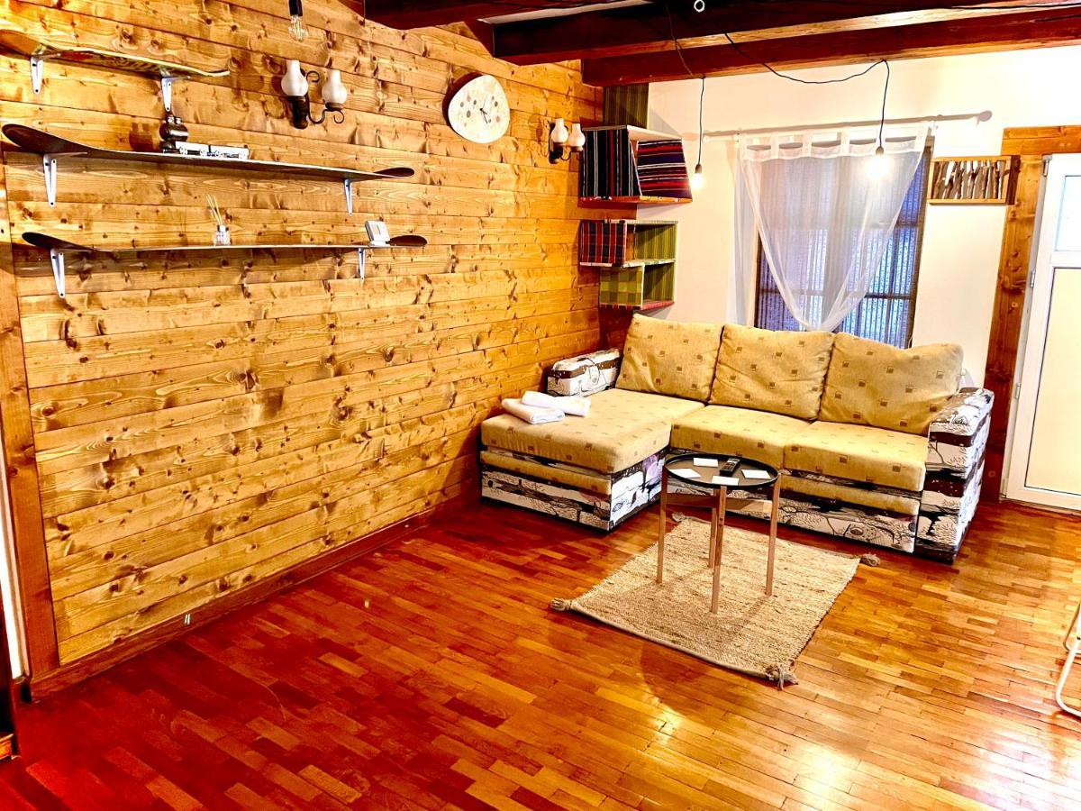 Apartament Rustic In Centrul Istoric Apartman Brassó Kültér fotó